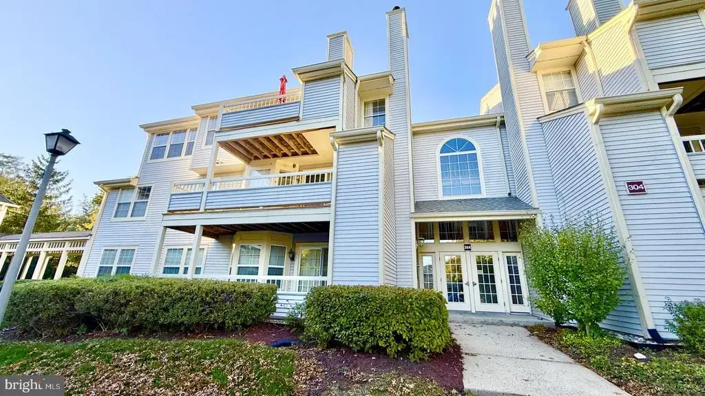 304 Trinity Ct #9, PRINCETON