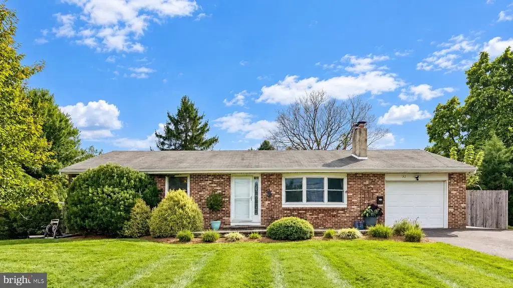 32 Holland Dr, CHALFONT