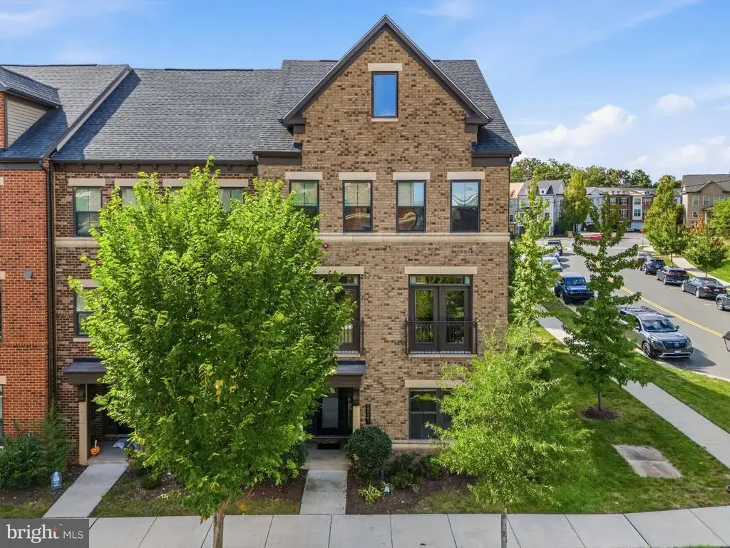 22261 Philanthropic Dr, ASHBURN