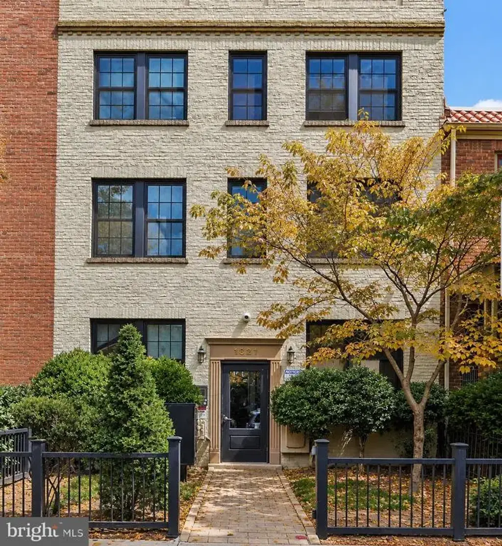 1821 T St Nw, WASHINGTON