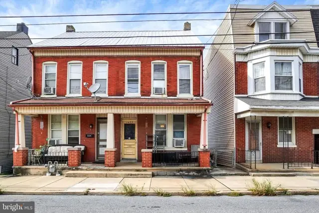 1423 W King St, York
