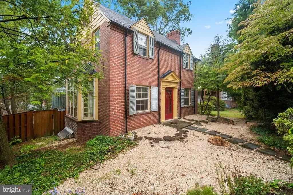 1213 Roundhill Rd, BALTIMORE