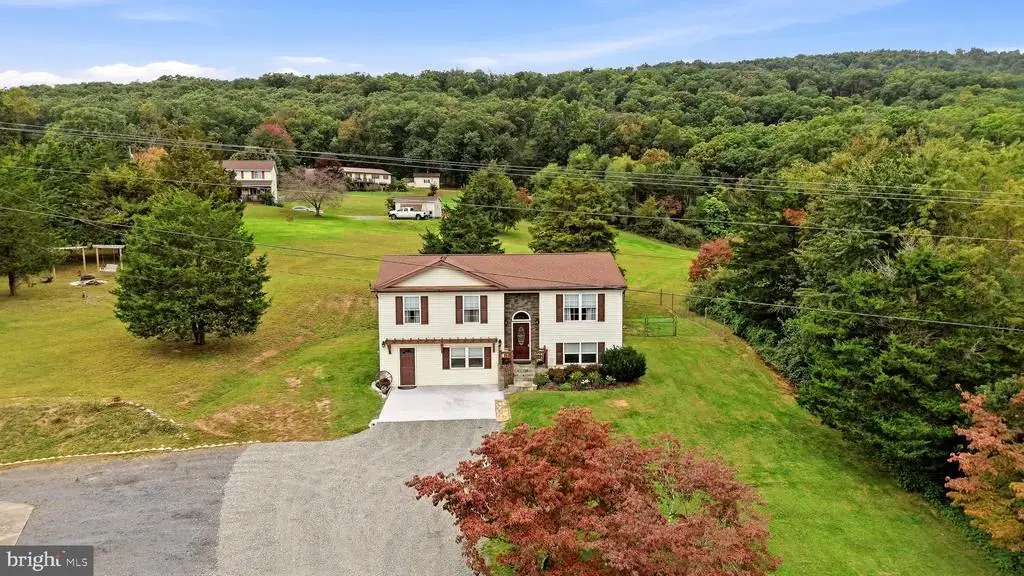 8 Scenic View Ln, PAW PAW