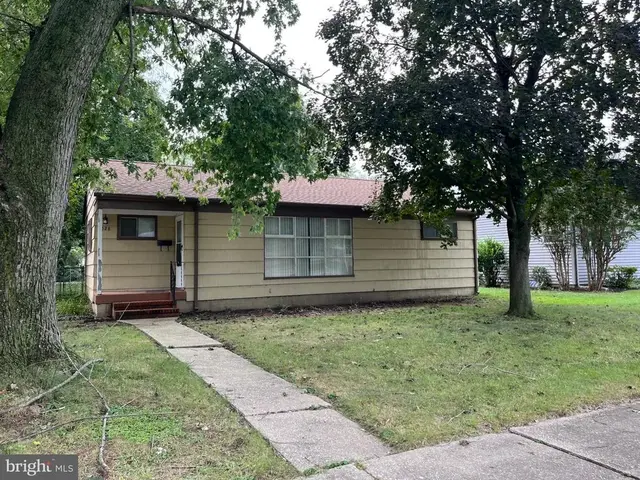 528 N West St, Dover