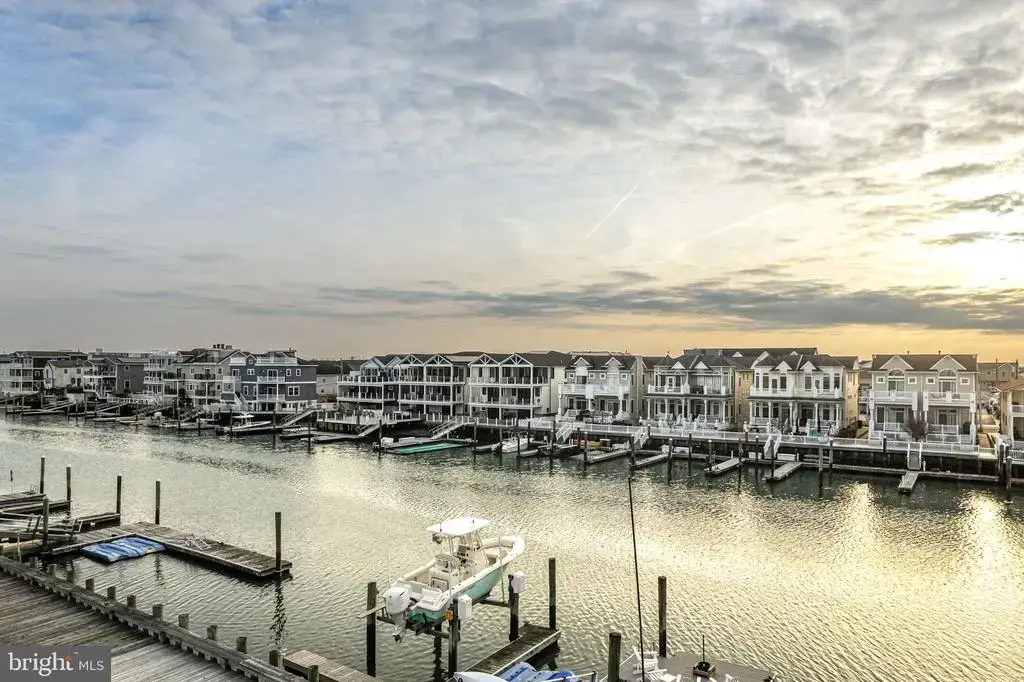 536 W Montgomery Ave, WILDWOOD