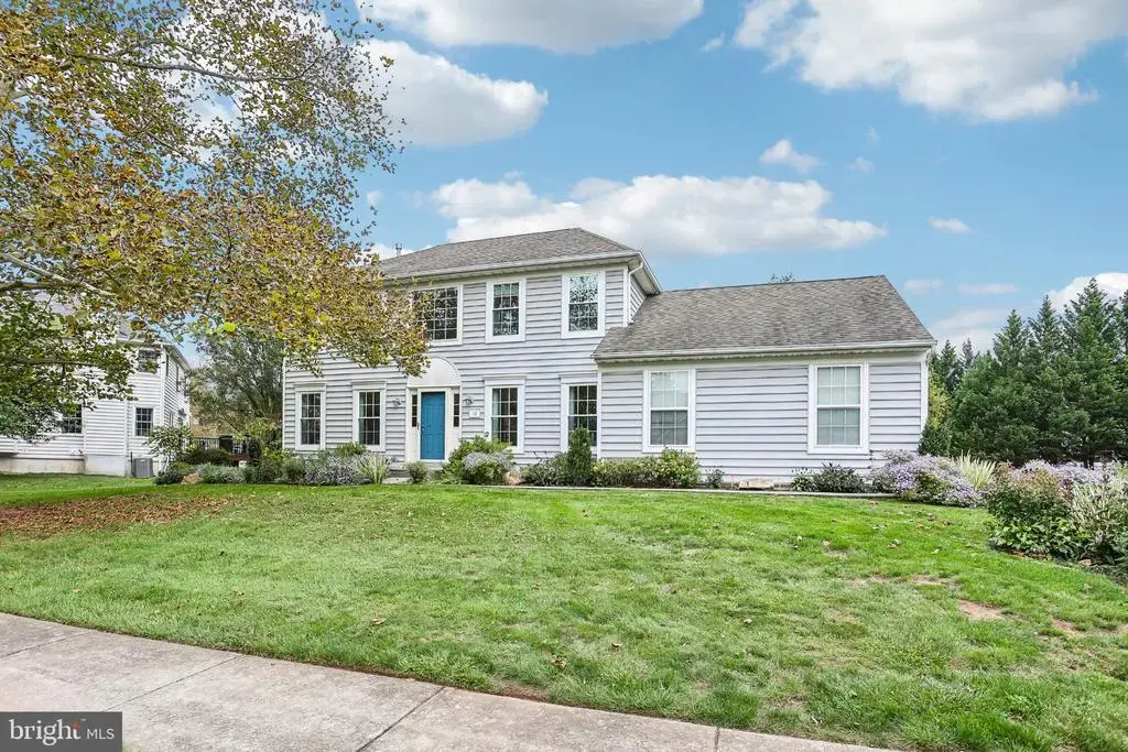 16 Argyle Ln #, OAKS