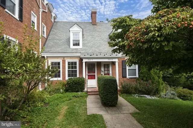 3321 S Wakefield St #a, Arlington