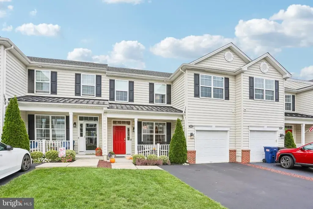 215 Parish Rd, FALLSINGTON