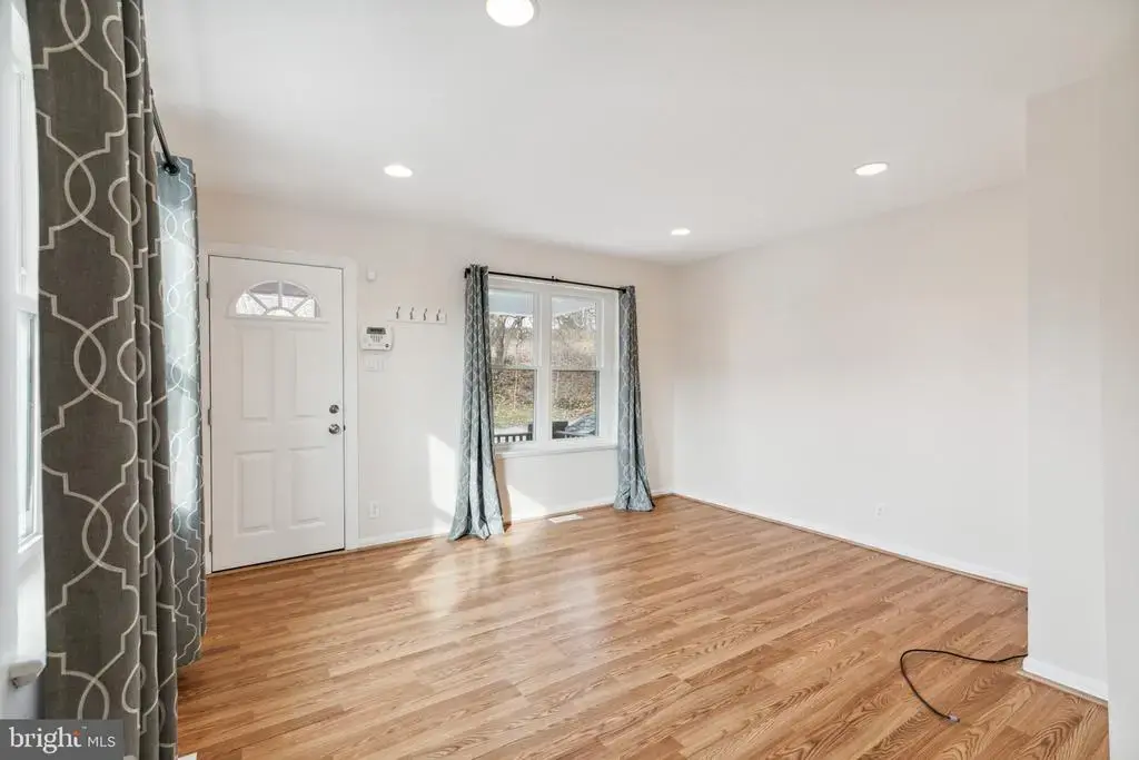 451 Hermitage St, PHILADELPHIA