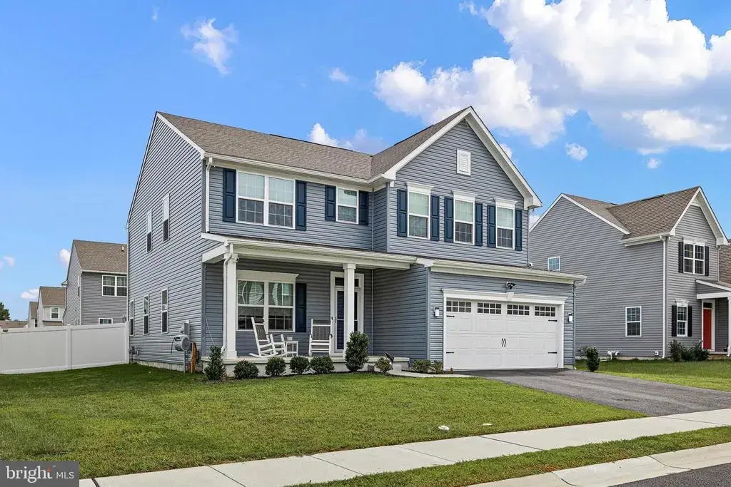 215 Crescita Ln, CLAYTON