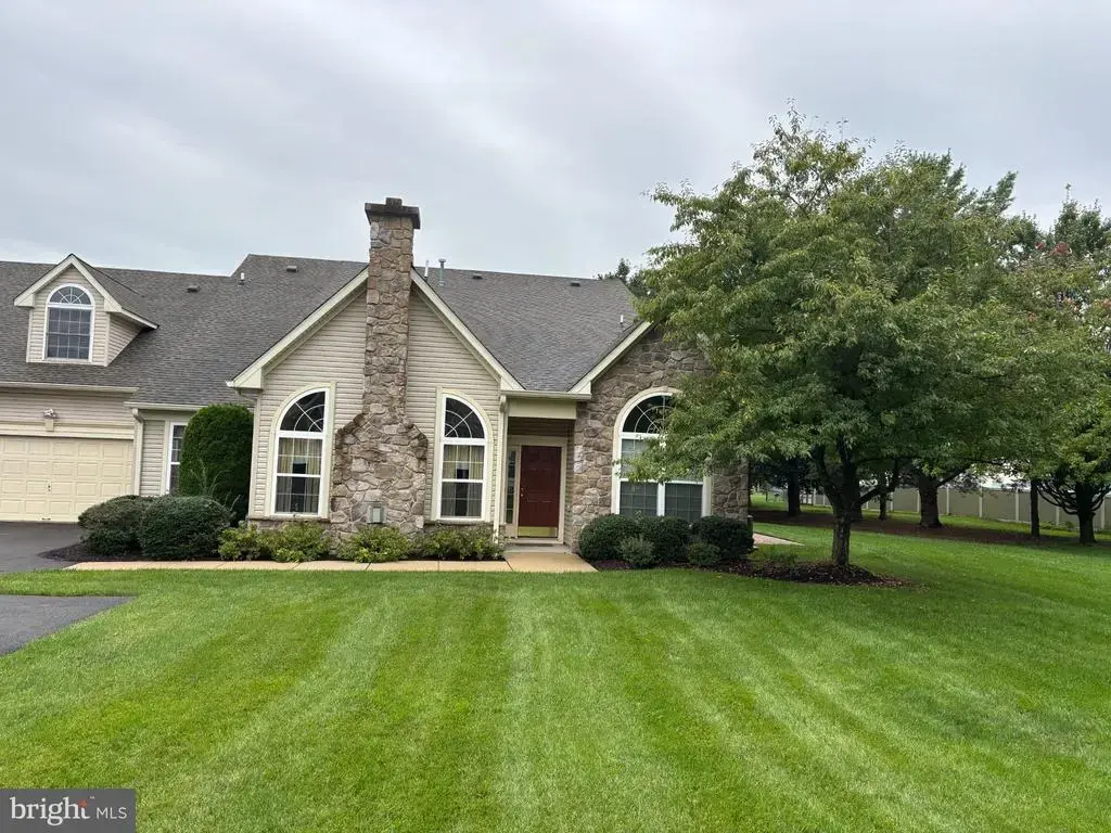 326 Shady Brook Dr #195, LANGHORNE