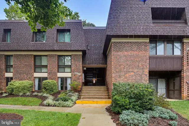 5247 W Running Brook Rd #101, Columbia