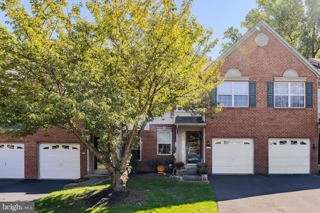547 Jason Dr, SOUTHAMPTON