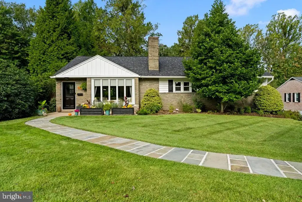 320 Kent Rd, BROOMALL
