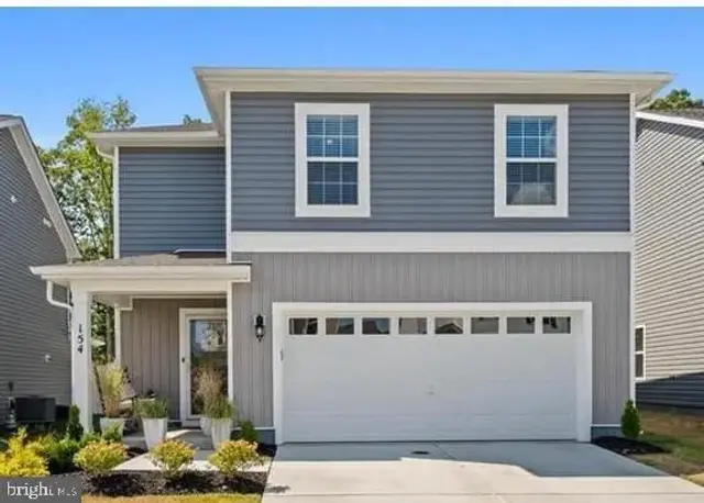 154 Charming Forest Ave, La Plata