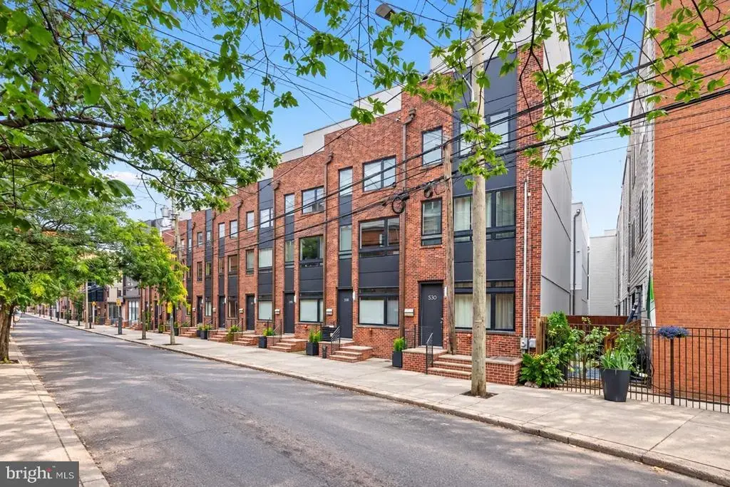 512 Fairmount Ave, PHILADELPHIA