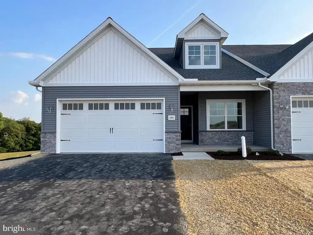 380 Ridgefield Dr, ELIZABETHTOWN