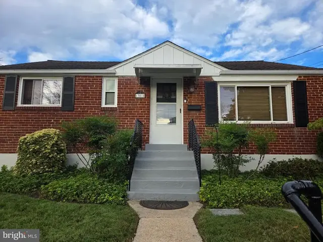 13014 Evanston St, Rockville
