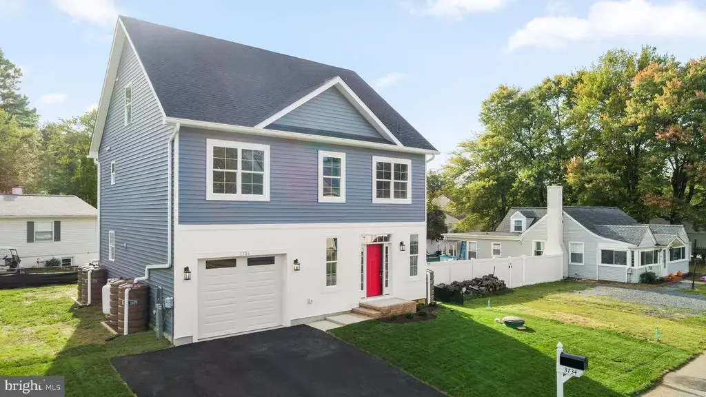3734 3rd Ave, EDGEWATER