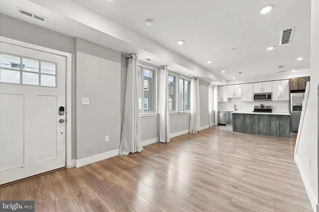 2348 Mountain St, PHILADELPHIA