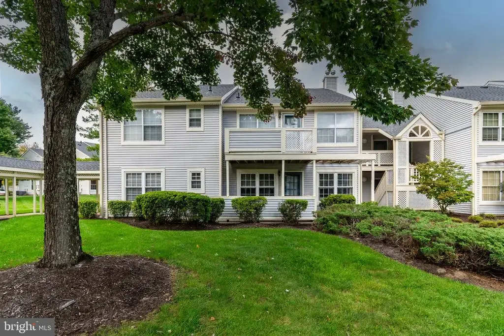 49 Chinkaberry Ct, HOWELL