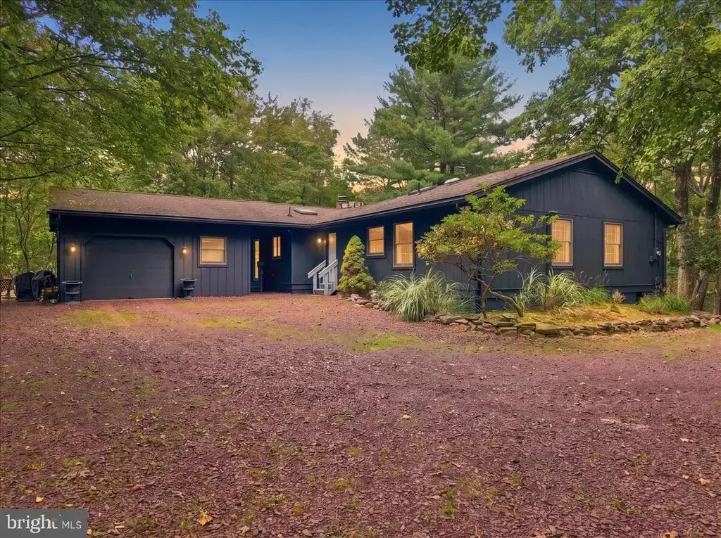 33 Estates Dr, LAKE HARMONY