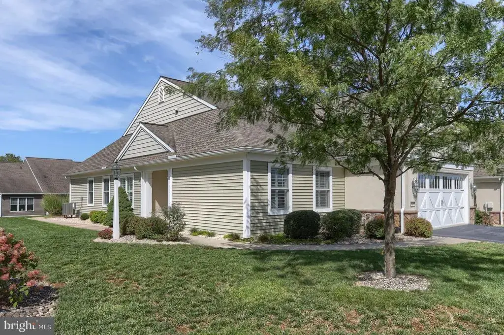 1057 Villa Dr, LEBANON