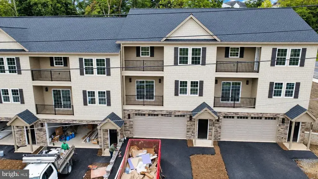 1152 Oyster Mill Rd #b, CAMP HILL