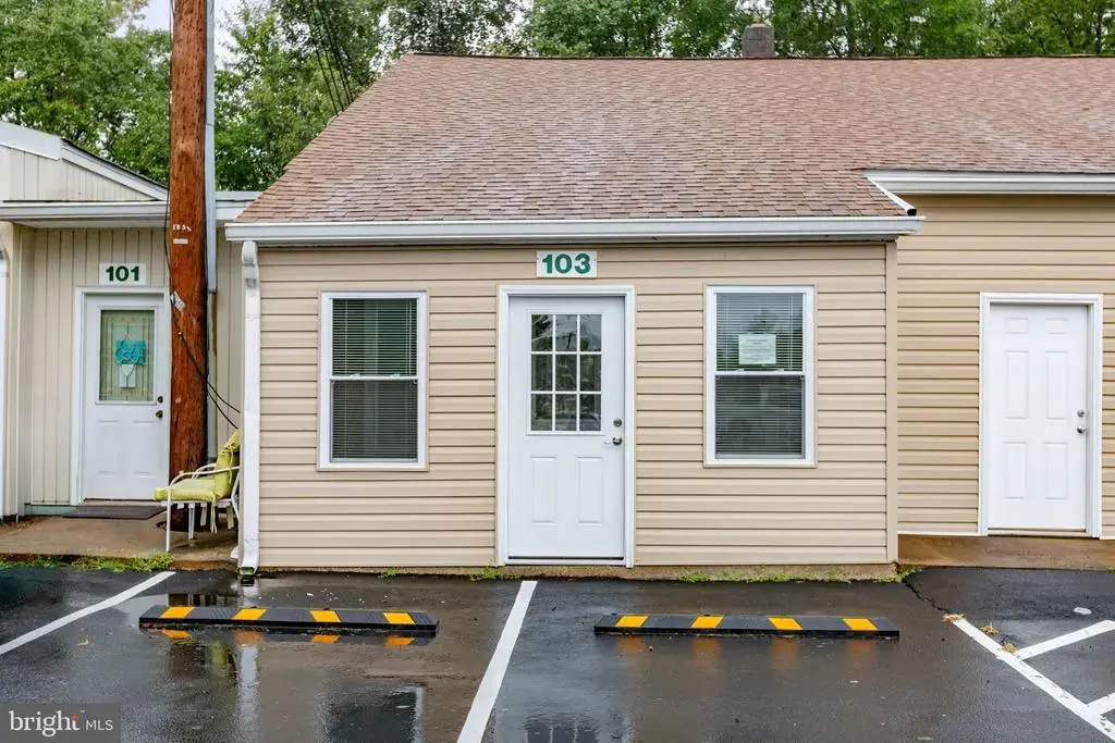 31 Friendly Ct #103, FREDERICKSBURG