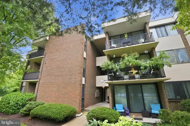 2105 Walsh View Ter #15-301, Silver Spring