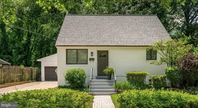 11414 Schuylkill Rd, Rockville