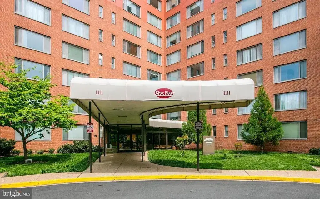 1111 Arlington Blvd #329, ARLINGTON