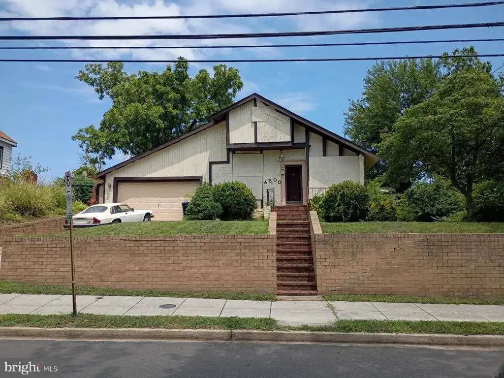 4500 Brooks St Ne, WASHINGTON