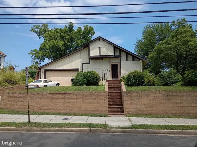 4500 Brooks St Ne, Washington