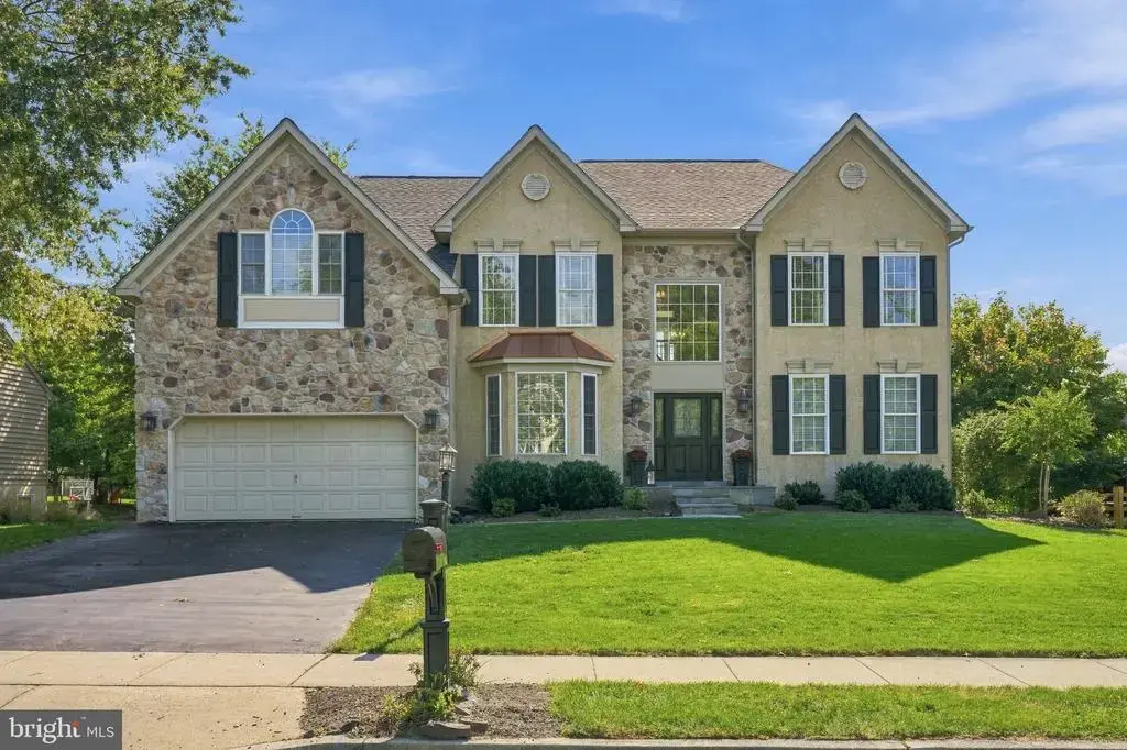 2549 Crestline Dr, LANSDALE