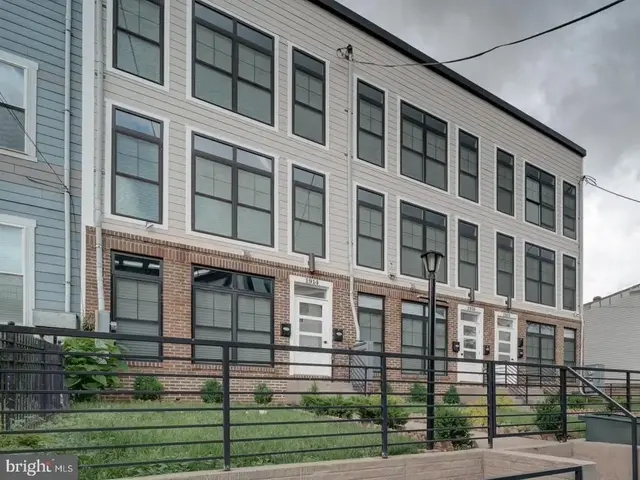1914 Capitol Ave Ne #201, Washington
