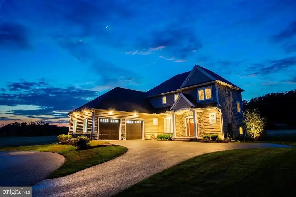 425 E Delp Rd, LANCASTER