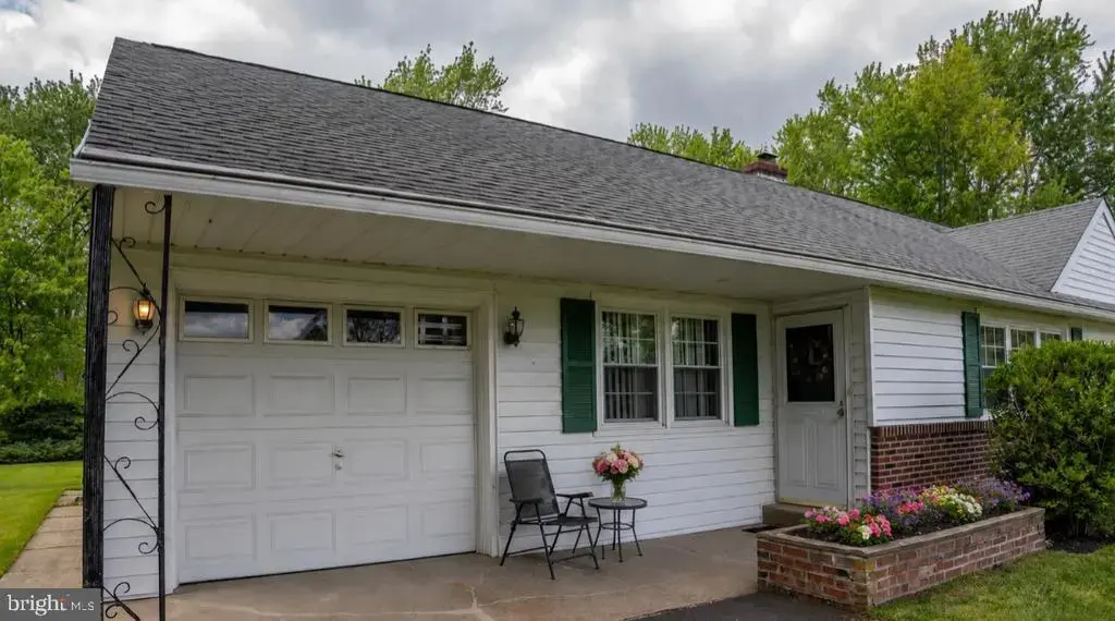 176 Marian Ave, SOUTHAMPTON