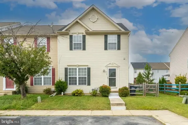712 Birch Tree Ln, Smyrna