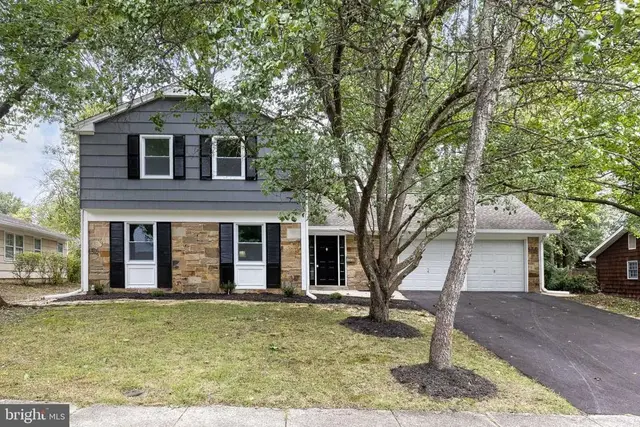 1721 Tipton Dr, Crofton