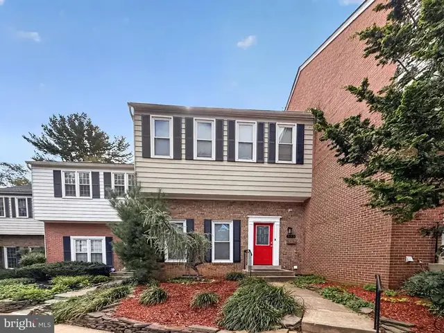553 Monet Dr, Rockville