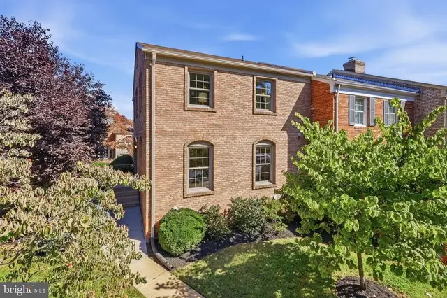 3171 Stonehurst Dr, Fairfax