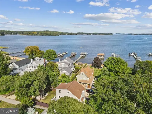 448 River Rd, Arnold