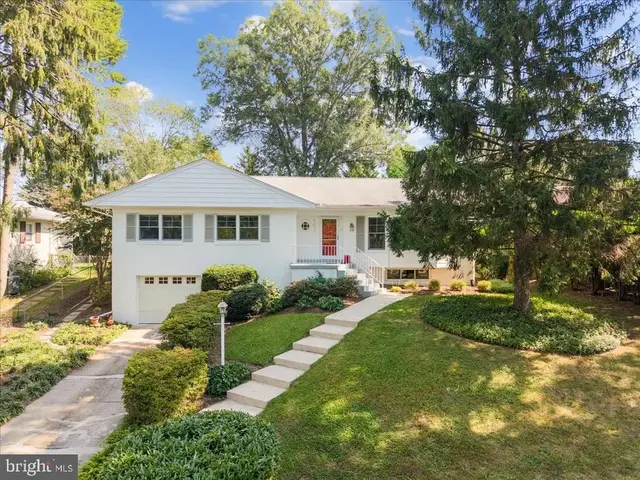 1433 Layman St, Mclean