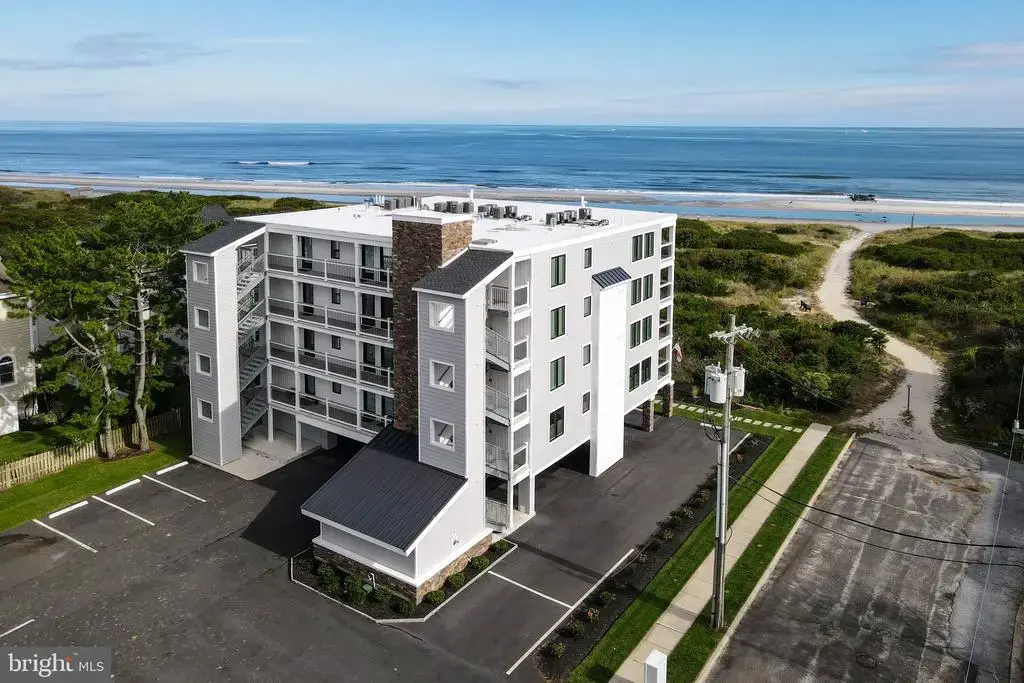 321 6th St S #11, BRIGANTINE