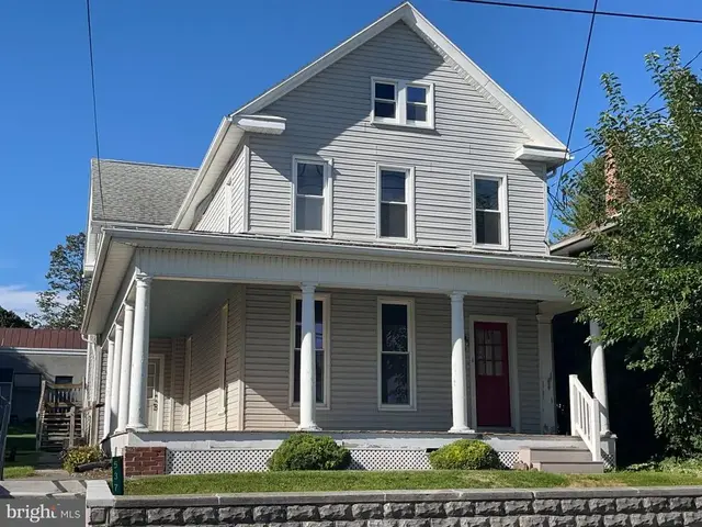 537 W Main St, Myerstown