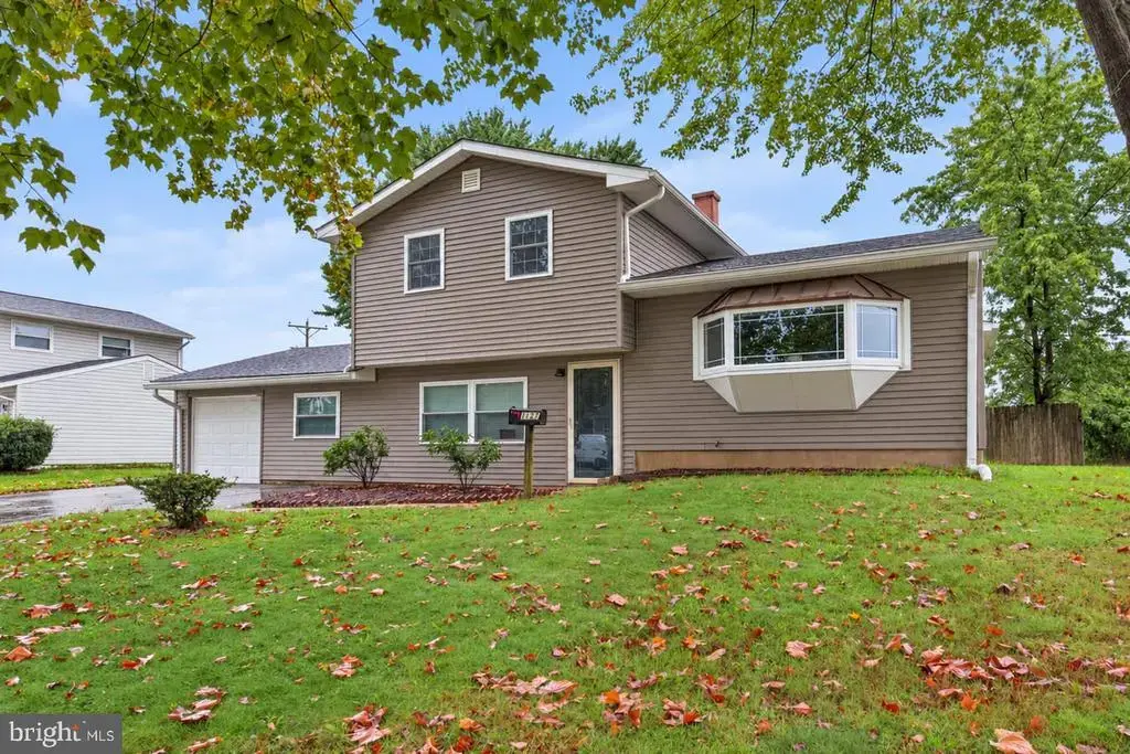 1127 Greentree Rd, NEWARK