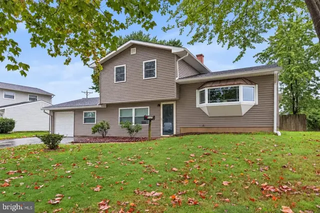 1127 Greentree Rd, Newark