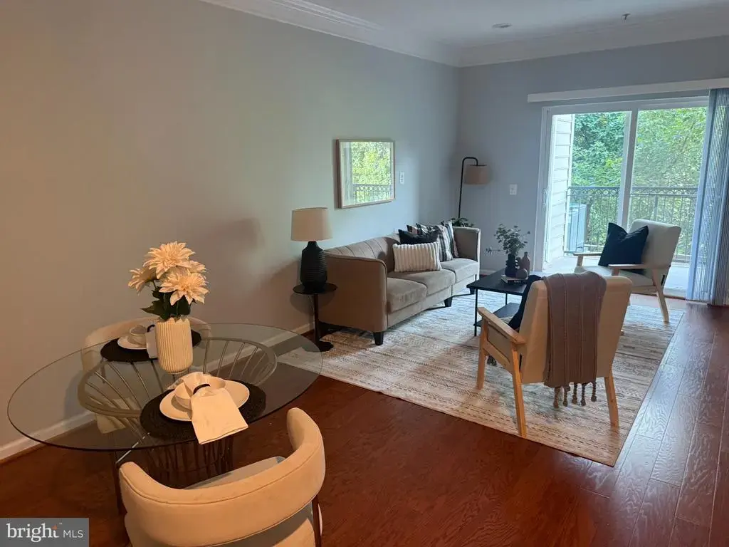 1571 Spring Gate Dr #6106, MCLEAN