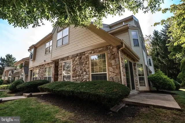 1401 Stratford Ct, Royersford
